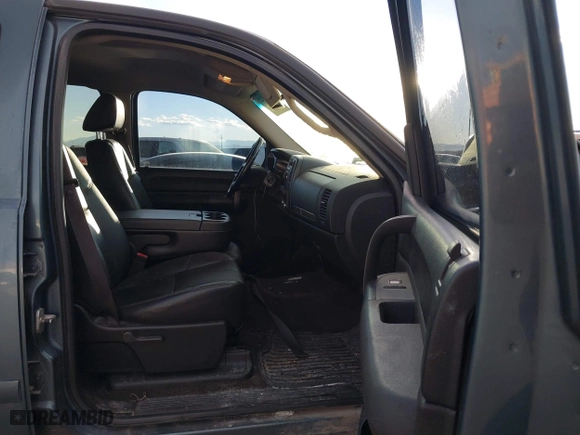 2008 Chevrolet Silverado 1500 LTZ with VIN 3GCEK13M18G191164, listed as a IAAI auction lot 40794522 with 180,509 mi miles. Bid and sale history available at carsss.com. Image 5.