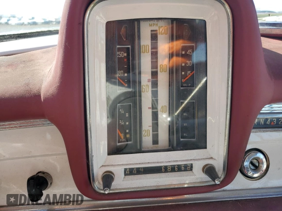 1966 Mercedes-Benz E with VIN 110C1012157487, listed as a Copart auction lot 81770344 with 68,662 mi miles and Salvage Title. Bid and sale history available at DreamBid. Image 9.