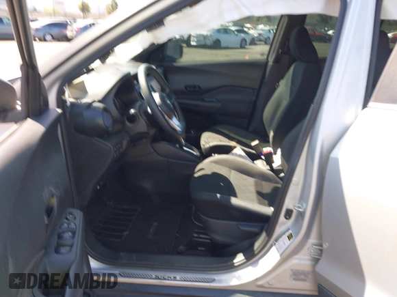 2020 Nissan Kicks S с VIN 3N1CP5BV5LL518629, выставлен на аукционе IAAI как лот 42003304 с пробегом 64 780 миль миль и . История ставок и продаж доступна на DreamBid. Изображение 5.