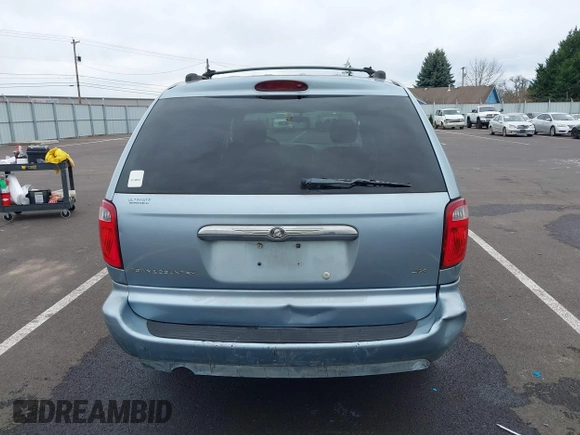 2005 Chrysler Town & Country LX with VIN 2C4GP44R85R192517, listed as a IAAI auction lot 41833718 with 223,663 mi miles. Bid and sale history available at carsss.com. Image 16.