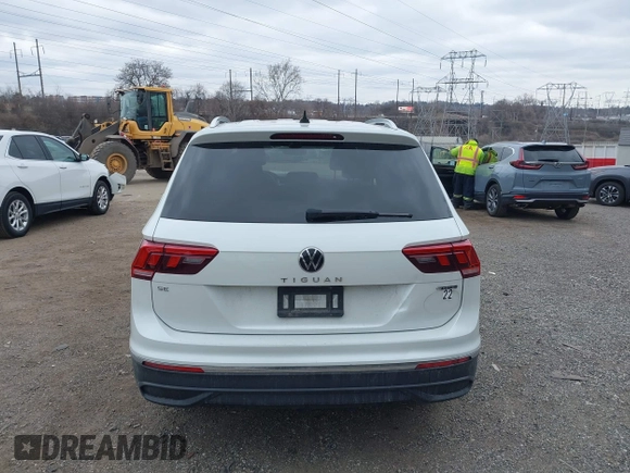 2023 Volkswagen Tiguan SE z VIN 3VV2B7AX8PM062519, wystawiony jako IAAI lot #41541819 z przebiegiem 93 873 mil mil oraz . Historia ofert i sprzedaży dostępna na DreamBid. Obrazek 16.
