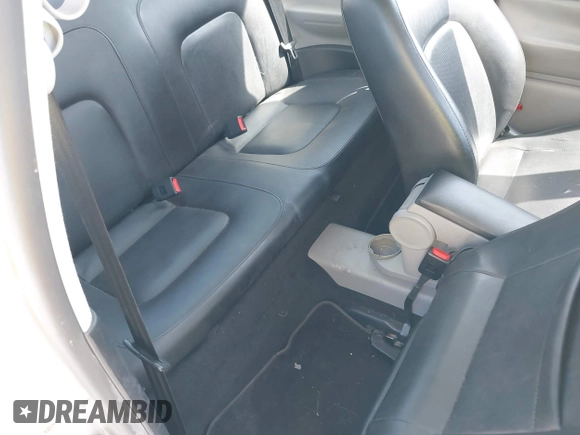 2001 Volkswagen Beetle GLS with VIN 3VWCD21C11M412672, listed as a IAAI auction lot 42336934 with 145,667 mi miles and . Bid and sale history available at DreamBid. Image 8.