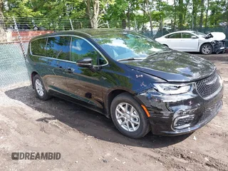 2025 Chrysler Pacifica Select z VIN 2C4RC1BG3SR584689, wystawiony jako IAAI lot #42448841 z przebiegiem 1 714 mil mil oraz . Historia ofert i sprzedaży dostępna na DreamBid. Obrazek 1.