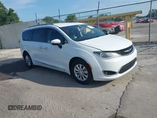 2019 Chrysler Pacifica Touring L с VIN 2C4RC1BG7KR625129, выставлен на аукционе IAAI как лот 42711493 с пробегом 319 457 миль миль и . История ставок и продаж доступна на DreamBid. Изображение 1.