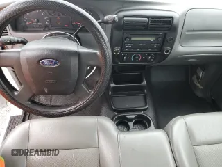 2008 Ford Ranger XL z VIN 1FTYR10D68PA27403, wystawiony jako Copart lot #48945515 z przebiegiem 216 288 mil mil oraz Czysty tytuł • Clean title. Historia ofert i sprzedaży dostępna na DreamBid. Obrazek 8.