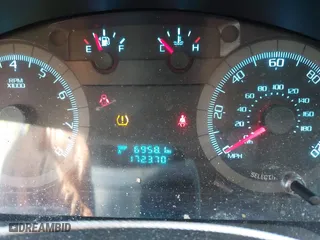 2010 Ford Escape XLT with VIN 1FMCU0D78AKB72027, listed as a IAAI auction lot 42056396 with 172,370 mi miles. Bid and sale history available at carsss.com. Image 7.