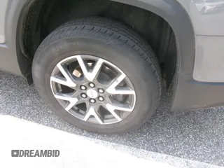 2022 GMC Acadia SLE z VIN 1GKKNRL44NZ127483, wystawiony jako IAAI lot #42521091 z przebiegiem 63 175 mil mil oraz . Historia ofert i sprzedaży dostępna na DreamBid. Obrazek 16.