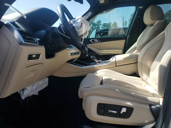 2021 BMW X5 sDrive40i with VIN 5UXCR4C03M9D78256, listed as a Copart auction lot 49325035 with 0 mi miles and Salvage Title. Bid and sale history available at carsss.com. Image 7.