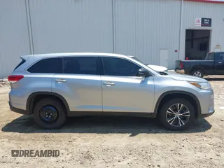 2019 Toyota Highlander LE with VIN 5TDZARFH0KS061239, listed as a IAAI auction lot 42601981 with 216,288 mi miles and . Bid and sale history available at DreamBid. Image 13.