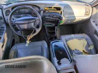 2000 Ford Explorer XLT with VIN 1FMZU83P4YUA57305, listed as a Copart auction lot 45678075 with 237,249 mi miles and Salvage title. Bid and sale history available at DreamBid. Image 8.