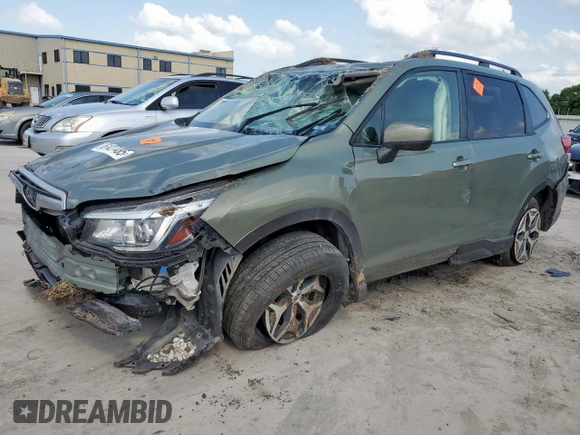 2019 Subaru Forester Premium with VIN JF2SKAEC3KH431370, listed as a Copart auction lot 61427485 with 87,642 mi miles and Salvage title. Bid and sale history available at DreamBid. Image 1.