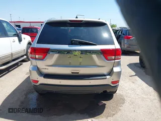 2012 Jeep Grand Cherokee Laredo with VIN 1C4RJEAG4CC167557, listed as a IAAI auction lot 42047720 with 195,631 mi miles. Bid and sale history available at carsss.com. Image 17.