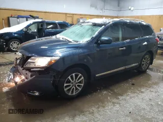 2014 Nissan Pathfinder SL with VIN 5N1AR2MM2EC722221, listed as a Copart auction lot 44730785 with 136,113 mi miles and Clean Title. Bid and sale history available at carsss.com. Image 1.