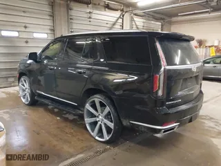 2021 Cadillac Escalade Luxury with VIN 1GYS4AKL7MR295510, listed as a IAAI auction lot 38398966 with 26,228 mi miles. Bid and sale history available at carsss.com. Image 3.