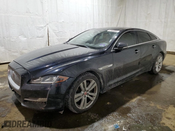 2016 Jaguar XJ with VIN SAJXJ1GD2G8V98776, listed as a Copart auction lot 41959995 with 77,391 mi miles and Salvage title. Bid and sale history available at DreamBid. Image 1.