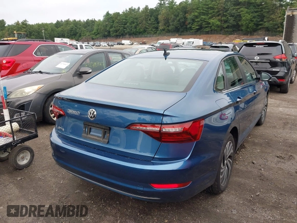 2021 Volkswagen Jetta SEL with VIN 3VWE57BUXMM102387, listed as a IAAI auction lot 42711974 with 44,793 mi miles and . Bid and sale history available at DreamBid. Image 4.