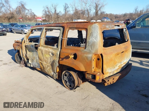 2016 Jeep Patriot Sport with VIN 1C4NJPBB3GD667111, listed as a IAAI auction lot 40577033 with 115,459 mi miles and . Bid and sale history available at carsss.com. Image 3.