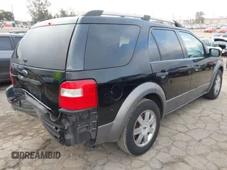 2005 Ford Freestyle SE with VIN 1FMZK01195GA33128, listed as a IAAI auction lot 41767224 with 199,751 mi miles. Bid and sale history available at carsss.com. Image 4.
