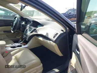 2015 Acura TLX V6 z VIN 19UUB2F32FA019940, wystawiony jako IAAI lot #42056948 z przebiegiem 148 199 mil mil oraz . Historia ofert i sprzedaży dostępna na DreamBid. Obrazek 5.