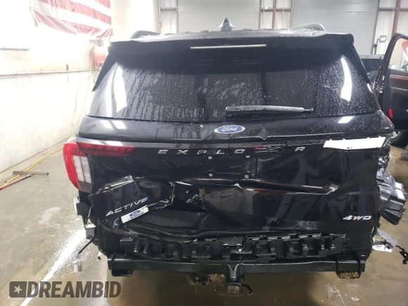2025 Ford Explorer Active with VIN 1FMUK8DH4SGA36998, listed as a Copart auction lot 85252524 with 2,843 mi miles and Salvage Title. Bid and sale history available at carsss.com. Image 6.