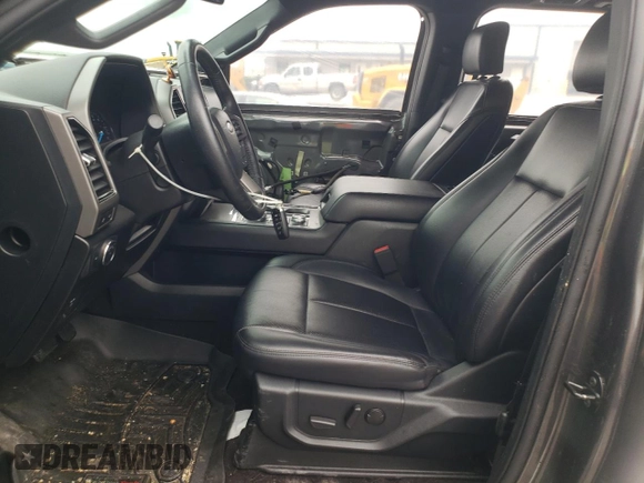 2020 Ford Expedition XLT z VIN 1FMJU1JT3LEA89461, wystawiony jako Copart lot #60199705 z przebiegiem 58 930 mil mil oraz Szkoda całkowita • Salvage title. Historia ofert i sprzedaży dostępna na DreamBid. Obrazek 7.