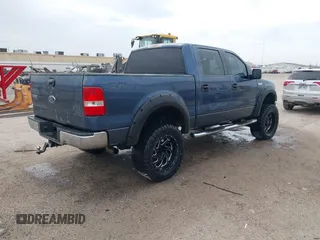 2004 Ford F-150 XLT z VIN 1FTPW14584KB95073, wystawiony jako IAAI lot #41815933 z przebiegiem 223 420 mil mil oraz . Historia ofert i sprzedaży dostępna na DreamBid. Obrazek 4.