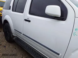 2012 Nissan Pathfinder SV with VIN 5N1AR1NN2CC609710, listed as a IAAI auction lot 41649028 with 139,846 mi miles. Bid and sale history available at carsss.com. Image 18.