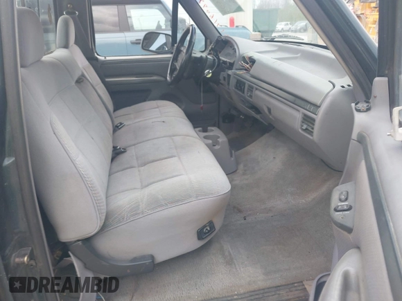 1995 Ford F-150 with VIN 1FTEF15N3SLB27468, listed as a IAAI auction lot 41848685 with 163,044 mi miles. Bid and sale history available at carsss.com. Image 5.