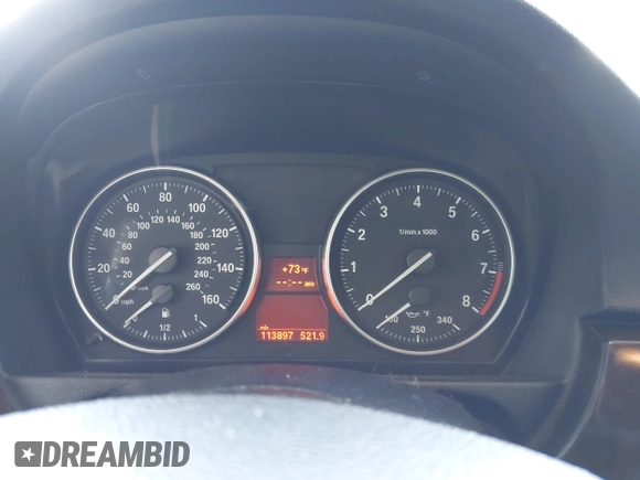 2013 BMW 3 Series 328i xDrive с VIN WBAKF3C52DJ385669, выставлен на аукционе IAAI как лот 42378813 с пробегом 113 897 миль миль и . История ставок и продаж доступна на DreamBid. Изображение 7.