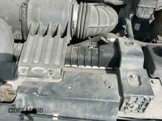 2007 Ford Econoline Cargo Commercial z VIN 1FTNE24L87DB39173, wystawiony jako IAAI lot #42375566 z przebiegiem 545 995 mil mil oraz . Historia ofert i sprzedaży dostępna na DreamBid. Obrazek 14.