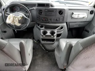 2014 Ford Econoline Passenger XL z VIN 1FBNE3BL2EDA36664, wystawiony jako Copart lot #42815355 z przebiegiem 108 207 mil mil oraz Szkoda całkowita • Salvage title. Historia ofert i sprzedaży dostępna na DreamBid. Obrazek 8.