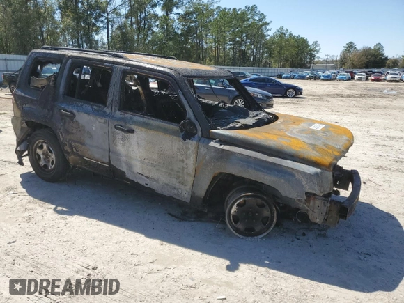 2016 Jeep Patriot Sport z VIN 1C4NJPBB4GD559516, wystawiony jako Copart lot #54237705 z przebiegiem Nie podano mil oraz Nie do naprawy • Non repairable. Historia ofert i sprzedaży dostępna na DreamBid. Obrazek 4.