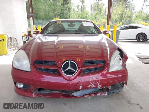 2008 Mercedes-Benz SLK 350 с VIN WDBWK56F58F176045, выставлен на аукционе IAAI как лот 42271253 с пробегом 111 908 миль миль и . История ставок и продаж доступна на DreamBid. Изображение 13.
