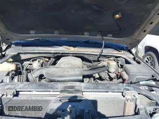 2001 Chevrolet Tahoe LS z VIN 1GNEC13T61R208266, wystawiony jako IAAI lot #41370967 z przebiegiem 378 105 mil mil oraz . Historia ofert i sprzedaży dostępna na DreamBid. Obrazek 10.