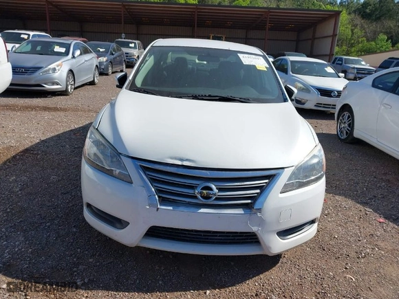 2014 Nissan Sentra SR with VIN 3N1AB7AP2EY270544, listed as a IAAI auction lot 41952047 with 170,172 mi miles. Bid and sale history available at carsss.com. Image 6.