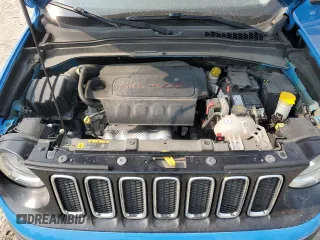 2015 Jeep Renegade Latitude z VIN ZACCJBBT4FPC03571, wystawiony jako Copart lot #58923295 z przebiegiem 45 031 mil mil oraz Czysty tytuł • Clean title. Historia ofert i sprzedaży dostępna na DreamBid. Obrazek 12.