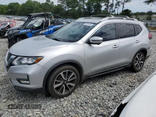 2020 Nissan Rogue SL z VIN 5N1AT2MT5LC700641, wystawiony jako Copart lot #55891835 z przebiegiem 112 004 mil mil oraz Szkoda całkowita • Salvage title. Historia ofert i sprzedaży dostępna na DreamBid. Obrazek 1.