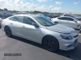 2016 Chevrolet Malibu LS z VIN 1G1ZB5ST7GF212397, wystawiony jako IAAI lot #42297848 z przebiegiem 85 211 mil mil oraz . Historia ofert i sprzedaży dostępna na DreamBid. Obrazek 1.