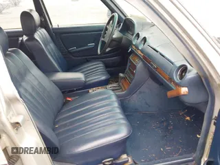 1983 Mercedes-Benz 300 with VIN WDBAB93A2DN017607, listed as a IAAI auction lot 42000777 with 198,318 mi miles and . Bid and sale history available at DreamBid. Image 5.