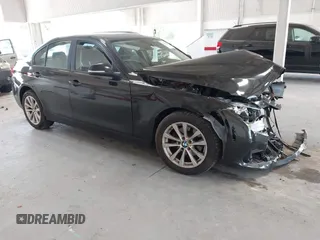 2016 BMW 3 Series 320i z VIN WBA8A9C50GK616434, wystawiony jako IAAI lot #42342037 z przebiegiem 198 579 mil mil oraz . Historia ofert i sprzedaży dostępna na DreamBid. Obrazek 1.