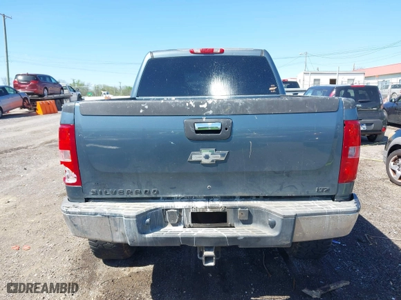 2007 Chevrolet Silverado 1500 LTZ with VIN 2GCEK13M071572981, listed as a IAAI auction lot 42054093 with 284,423 mi miles. Bid and sale history available at carsss.com. Image 16.