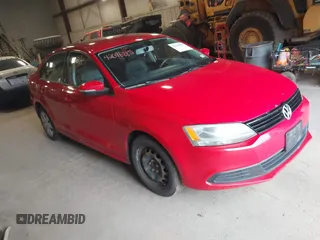 2014 Volkswagen Jetta SE z VIN 3VWD17AJ5EM249216, wystawiony jako IAAI lot #42096885 z przebiegiem 188 166 mil mil oraz . Historia ofert i sprzedaży dostępna na DreamBid. Obrazek 1.
