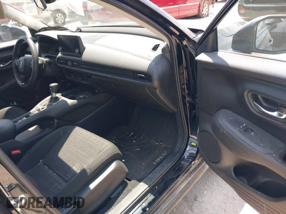 2024 Honda HR-V LX with VIN 3CZRZ2H3XRM717758, listed as a IAAI auction lot 42289023 with 15,972 mi miles and . Bid and sale history available at DreamBid. Image 5.
