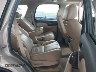 2008 GMC Yukon Denali z VIN 1GKFK63888J229013, wystawiony jako IAAI lot #42086570 z przebiegiem 202 439 mil mil oraz . Historia ofert i sprzedaży dostępna na DreamBid. Obrazek 8.