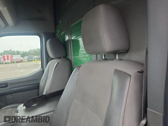 2019 Nissan NV SV z VIN 1N6BF0LY0KN803435, wystawiony jako IAAI lot #42566203 z przebiegiem 140 027 mil mil oraz . Historia ofert i sprzedaży dostępna na DreamBid. Obrazek 31.