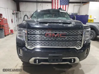 2022 GMC Sierra 3500HD Denali with VIN 1GT49WEY6NF286238, listed as a Copart auction lot 80914004 with 45,560 mi miles and Salvage Title. Bid and sale history available at carsss.com. Image 5.