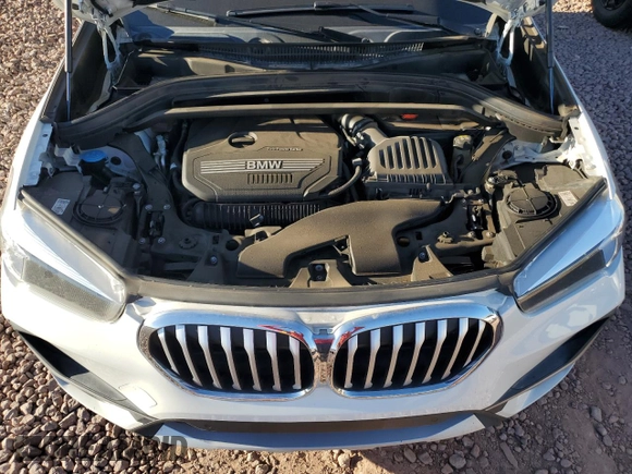 2021 BMW X1 xDrive28i with VIN WBXJG9C08M5U21413, listed as a Copart auction lot 49733935 with 44,220 mi miles and Salvage Title. Bid and sale history available at carsss.com. Image 12.