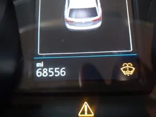 2018 Volkswagen Tiguan SEL z VIN 3VV2B7AX5JM164450, wystawiony jako IAAI lot #42191718 z przebiegiem 68 556 mil mil oraz . Historia ofert i sprzedaży dostępna na DreamBid. Obrazek 15.