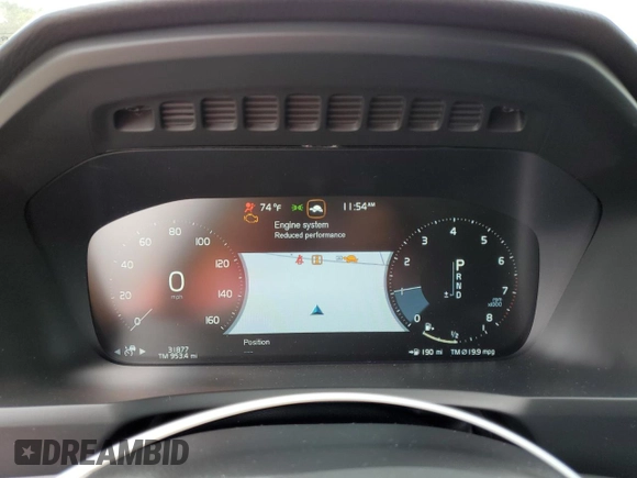 2022 Volvo XC90 Momentum with VIN YV4102CK3N1805700, listed as a Copart auction lot 82303984 with 31,877 mi miles and Salvage Title. Bid and sale history available at DreamBid. Image 9.