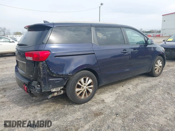 2018 Kia Sedona LX with VIN KNDMB5C15J6352017, listed as a IAAI auction lot 41787590 with 110,159 mi miles. Bid and sale history available at carsss.com. Image 4.